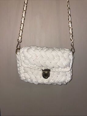 White Woven Crossbody Bag with Gold Chain